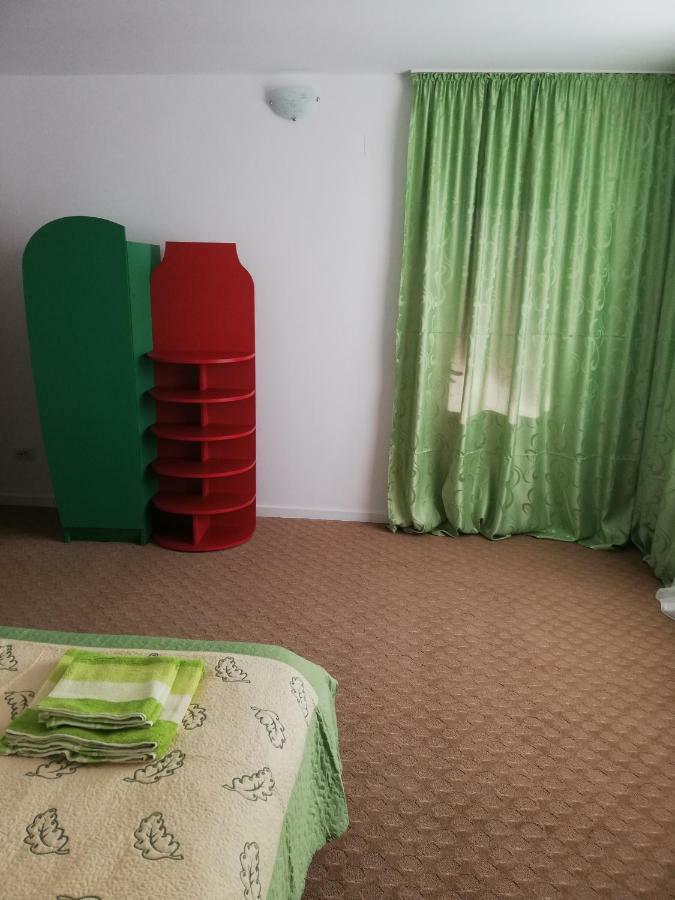 Pensiunea La Safari Târgu Neamţ Exterior foto