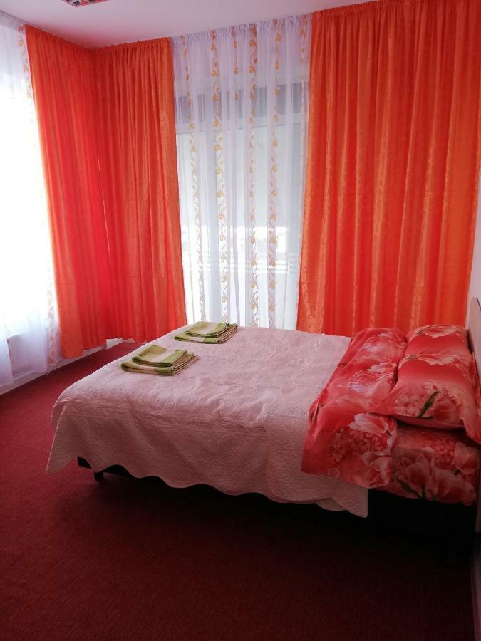 Pensiunea La Safari Târgu Neamţ Exterior foto