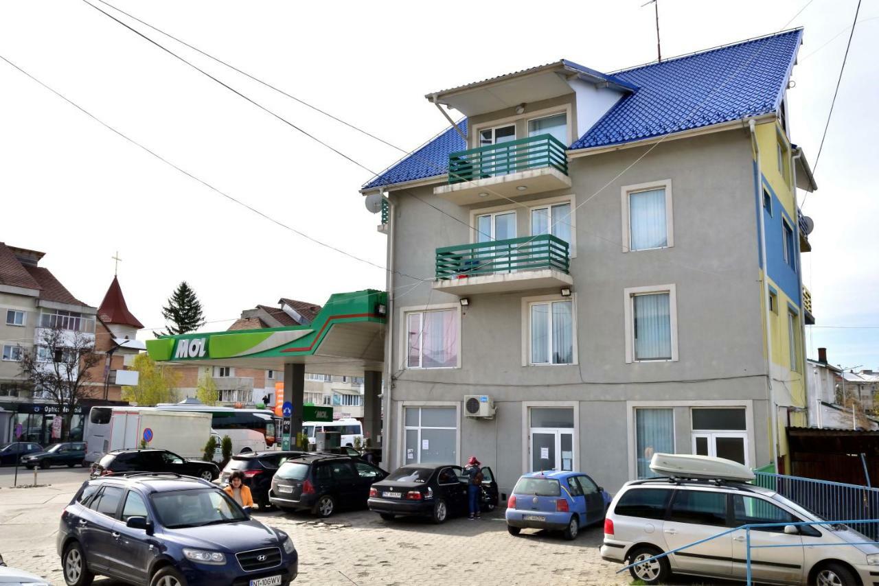 Pensiunea La Safari Târgu Neamţ Exterior foto