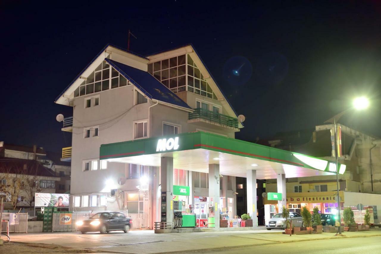 Pensiunea La Safari Târgu Neamţ Exterior foto