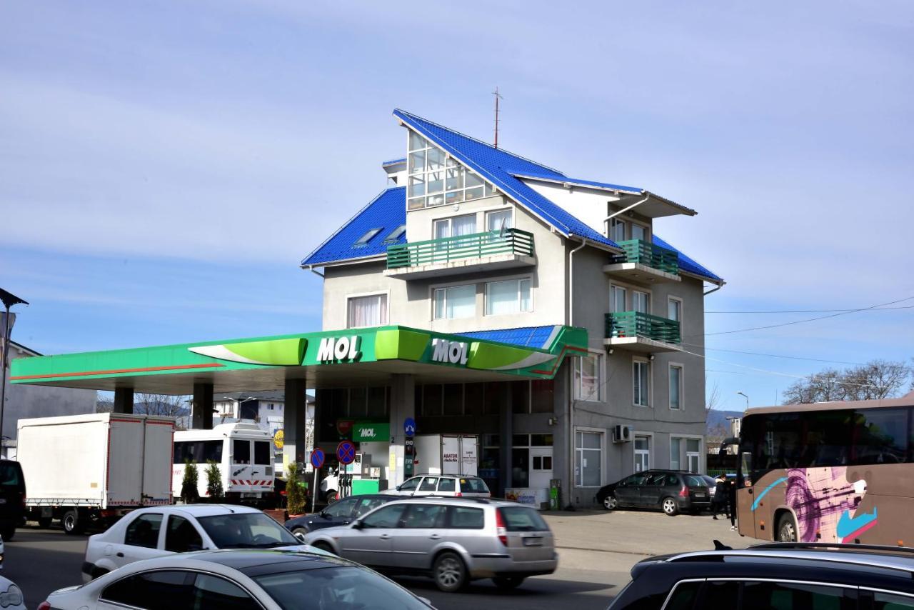 Pensiunea La Safari Târgu Neamţ Exterior foto